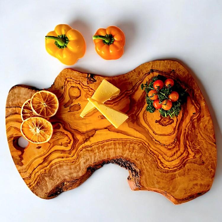 40cm IRREGULAR-SHAPED OLIVE WOOD CHARCUTERIE & SERVING BOARD WITH HOLE - Image 2