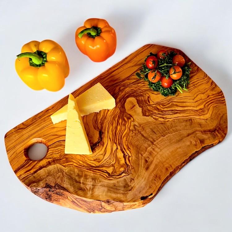 40cm IRREGULAR-SHAPED OLIVE WOOD CHARCUTERIE & SERVING BOARD WITH HOLE - Image 5