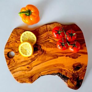 50cm LARGE IRREGULAR-SHAPED OLIVE WOOD CHOPPING & GRAZING BOARD WITH HOLE